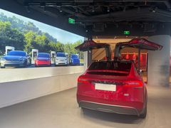 -TESLA 特斯拉(上海太古汇体验店)