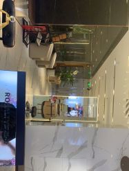 -罗亚帝造型·烫发染发