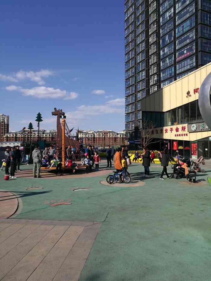 长阳半岛中央城-"长阳半岛中央城,临近长阳地铁站,今年冬天.