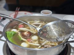 -八合里牛肉火锅(上海世茂广场店)