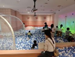 -奈尔宝·儿童乐园·亲子餐厅(华采天地店)