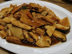 红烧素三鲜-海富荣·锅贴·陕菜家常菜(阳光城店)