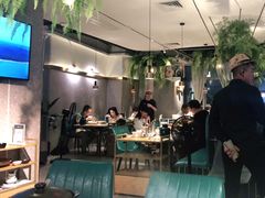 大堂-三个椰子·现砍椰子鸡(金源CBD店)