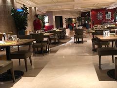 大堂-咖啡苑自助餐厅·中国大饭店