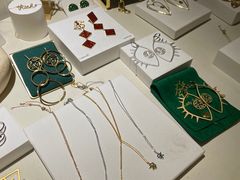-LADY FAFA(巨鹿路陕西南路路口店)