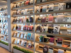 -猫的天空之城概念书店(北戴河蔚蓝海岸店)
