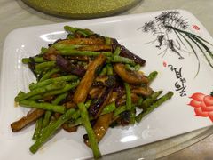 豆角炒茄子-大湾区鑫南酒家·粤菜(黄岐店)