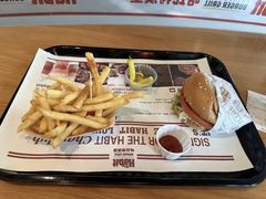 -The Habit Burger Grill 哈比特汉堡(爱琴海店)