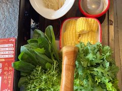 -醉董牛川派鲜肉自选火锅(烟台店)