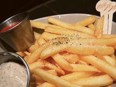 -Bar Fable 寓·药到病除