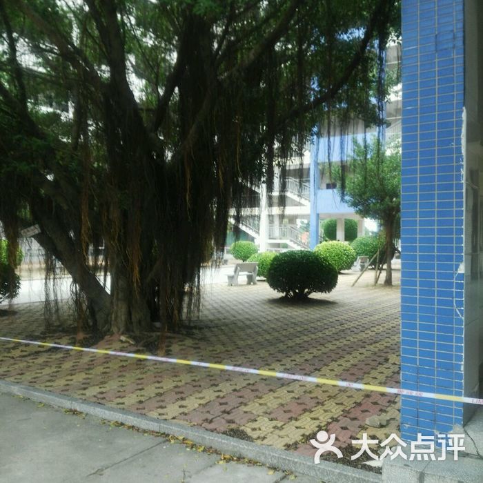 平潭翰英中学教室图片
