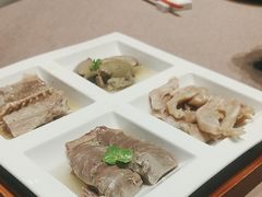 -香山湖家家宴(中山陵店)