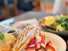 -ROAST coffee & eatery
