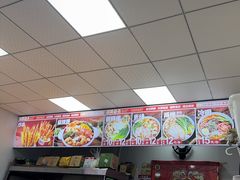 -二钢串叔麻辣烫(华龙大厦店)