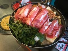 部队锅-MI WU FACTORY米屋美食工厂餐厅(绿地店)