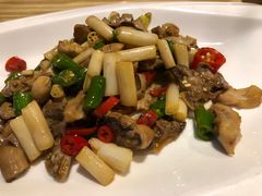 藕带炒脆肠-渔太泰漓江小馆·广西融合菜(西街店)