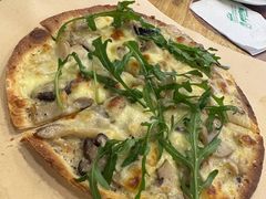 -玛格萝妮比萨屋(陆家浜路店)