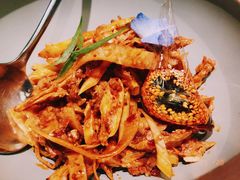 敲糖棒棒鸡-辛香汇·现炒川菜(淮海路百盛店)