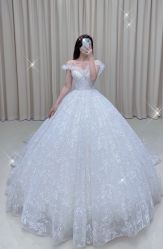 -派丽莫Pellimo原创设计婚纱品牌