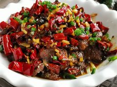 小炒黄牛肉-鱼米水乡家常菜馆(孟家铺地铁站店)