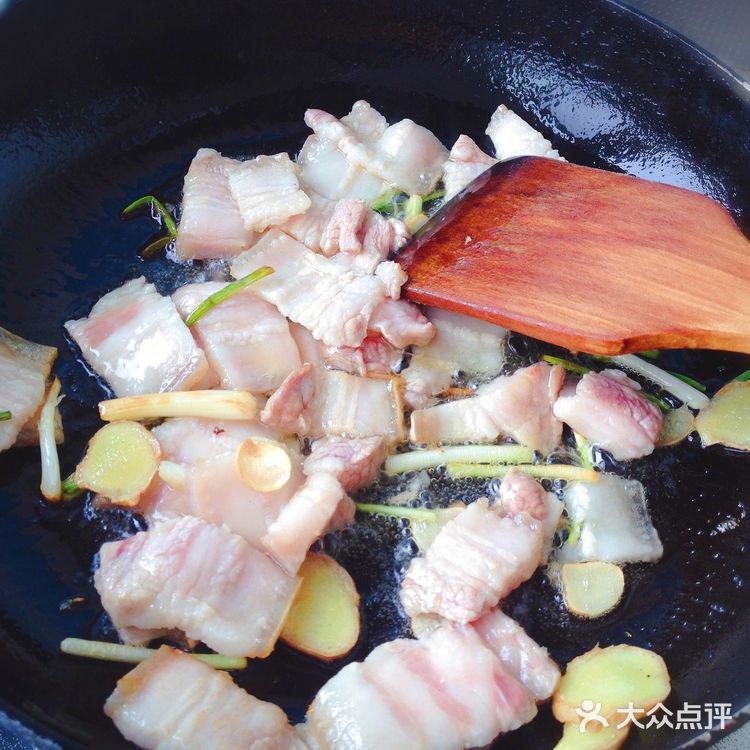 菜花怎么做才好吃？教你最简单的做法，香辣过瘾，开胃下饭又解馋