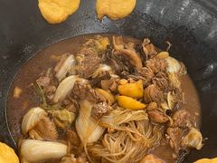 -粘豆包柴火铁锅炖