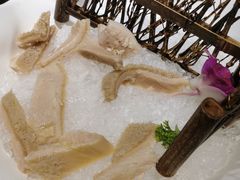 -老牌坊云南鱼豆花火锅(哈西万达店)