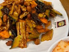 -喇喇排骨火锅·传统韩式脊骨汤(望京西园总店)