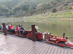 -梅岭月亮湾山体公园