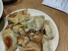 -三好食堂(煎饺·馄饨·肉饼米线·盛世广场店)