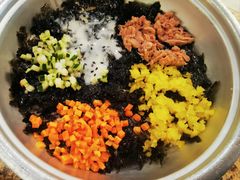金枪鱼手抓饭团-東門韩国传统烤肉·韩国料理(银座直营店)