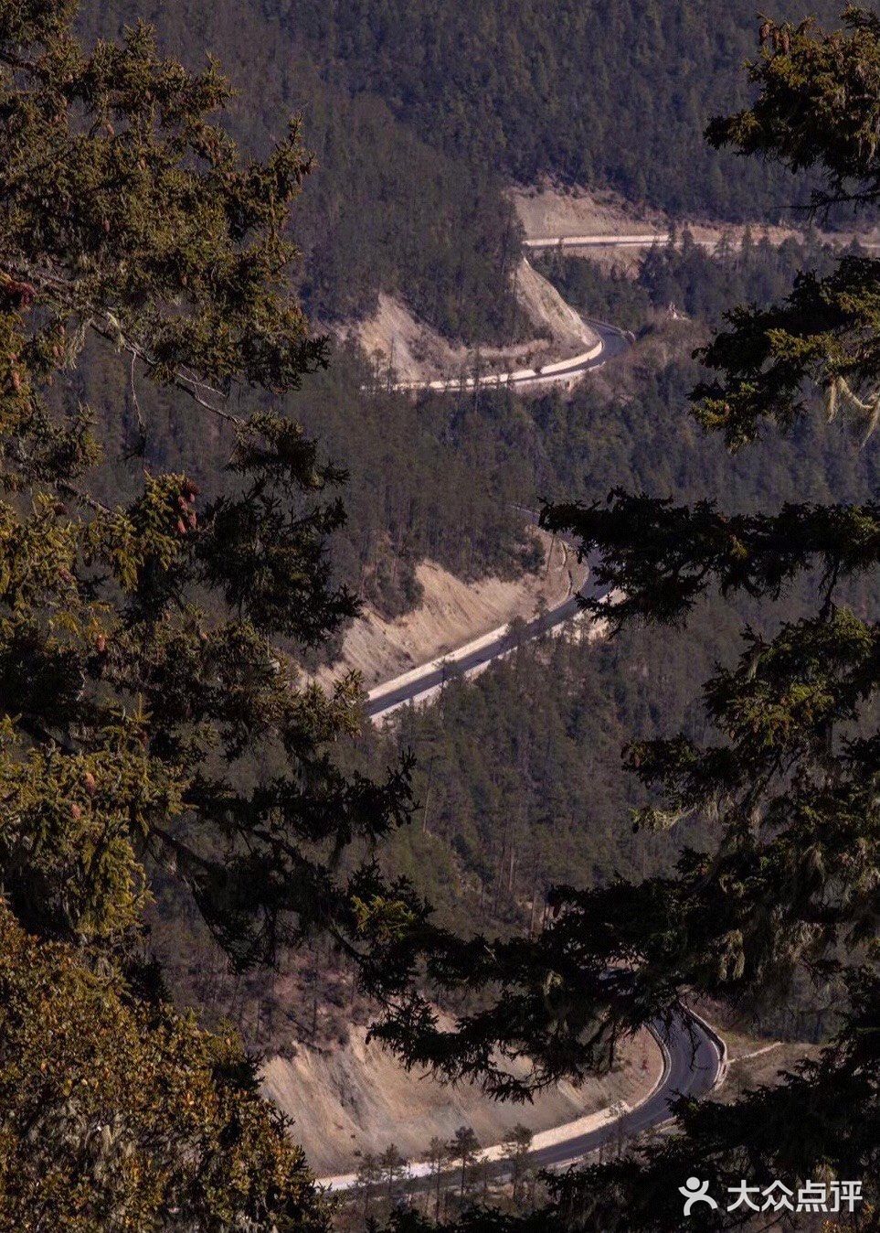 世界的香格里拉，青藏高原横断山区腹地，三江并流所在地。