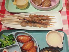 牛肉焖饭烤鸡翅儿童餐-西贝(武汉群星城店)