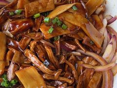 砂锅烧山菌-老牌坊鲁菜名店(宽厚里店)