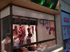 门面-左庭右院鲜牛肉火锅(浦江欢乐颂店)