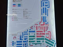 -中庚漫游城停车场