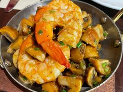 香煎大虾炒蘑菇-BROWNSTONE布朗石西班牙餐厅(富城店)