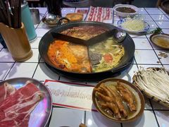 -巴卤社老火锅(财富店)