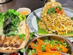 -大头虾越式风味餐厅(光明广场店)