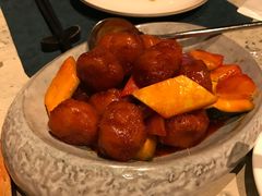 士多啤梨咕噜肉-T館·花园艺术餐厅