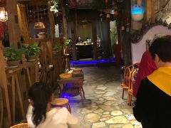 大堂-老牌坊云南鱼豆花火锅(爱建店)