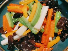 五彩湾无色素炒时蔬-巴依家新疆手抓饭(菱角湖万达店)