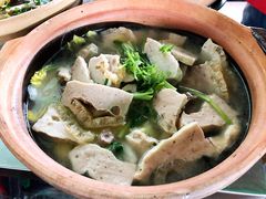 猪皮煲-古梅牛蹄