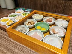 -良米山·云南野生菌过桥米线(上海首店)