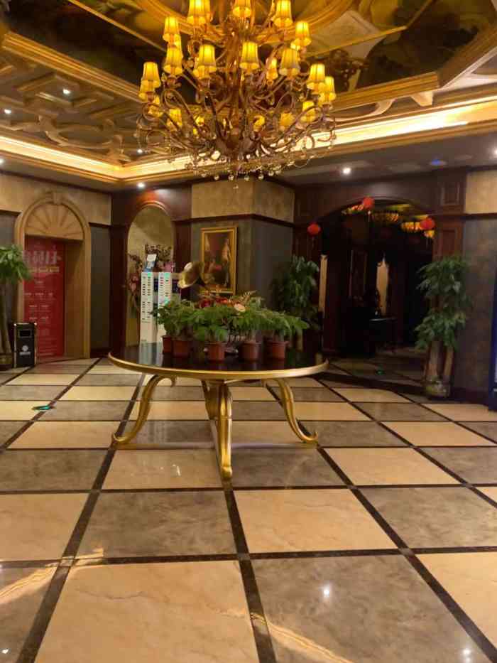 壹品印象足体养生会馆(岳家嘴店)-"这家点正好8号开业了,我就跑过来了