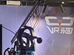 -VR+乐园·VR电竞·家庭亲子·密室逃脱·轰趴团建