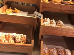 -上海滴水湖皇冠假日酒店