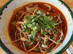 -拈签一笑黄牛肉辣卤串串