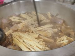 红烧牛肉锅-美兰春记食店·龙舌坡红烧牛肉