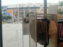 -H&M(来又来时尚购物广场店)